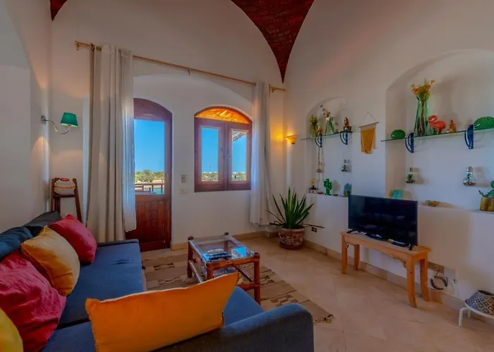 Lagoon View 1-Bedroom Apartment In West Golf El Gouna