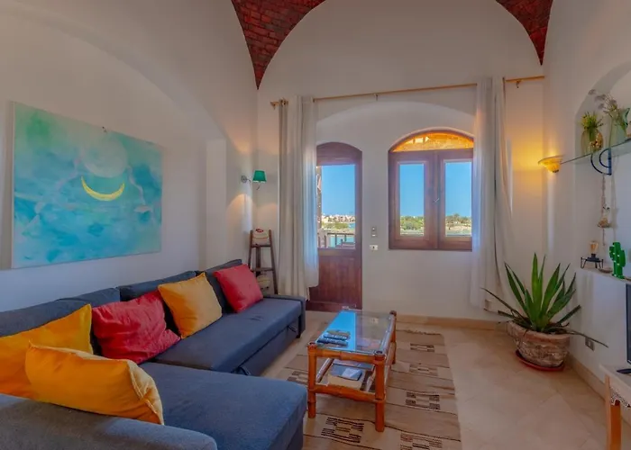 Lagoon View 1-Bedroom Apartment In West Golf El Gouna